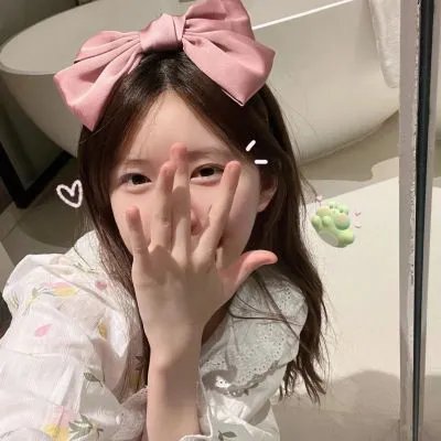 街上流行红裙子高清剧照
